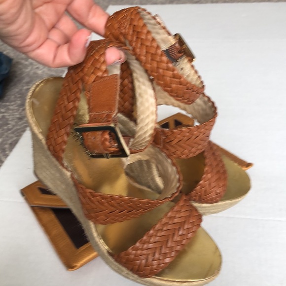 Michael Kors wedge ratan braided leather sandals in 6.5 sexy elongating - Picture 7 of 8
